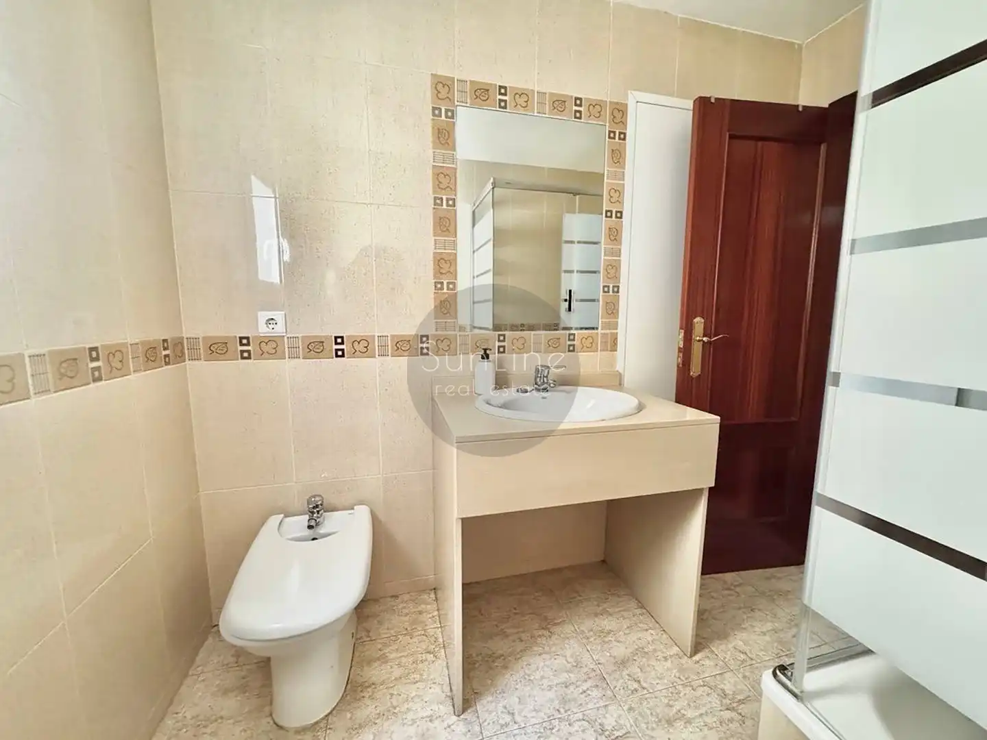 Baño de Piso en venta en Quart de Poblet con Aire acondicionado, Trastero y Amueblado