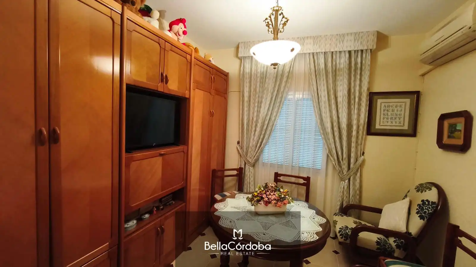 Living room of Flat for sale in Córdoba  with Storage room and Furnished