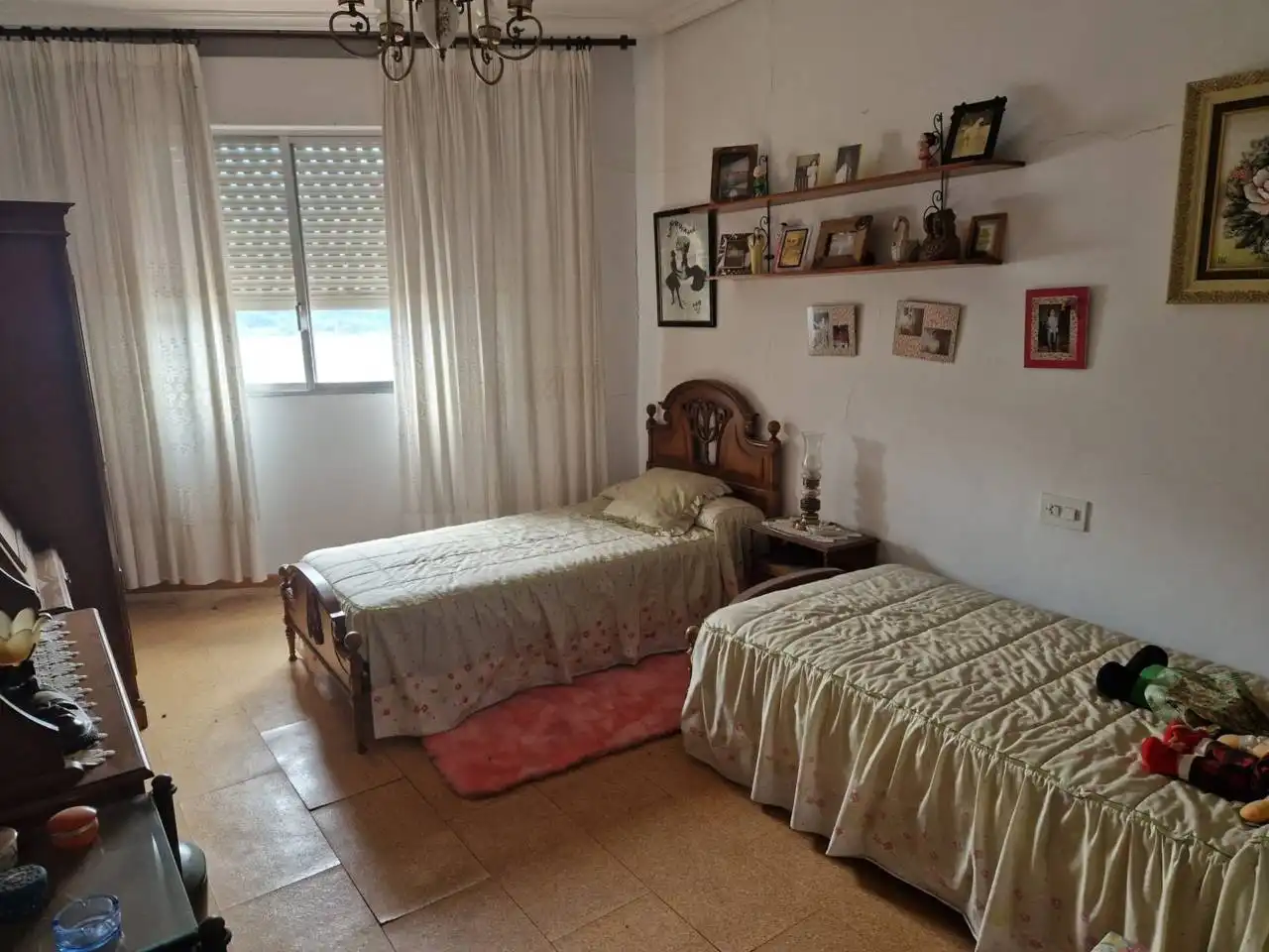 Bedroom of Flat for sale in A Rúa 