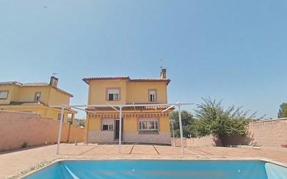 Exterior view of House or chalet for sale in El Casar de Escalona  with Heating, Private garden and Terrace