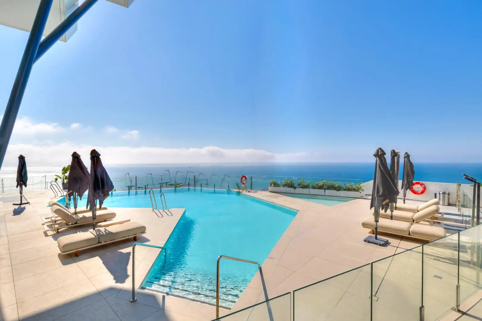 Piscina de Apartament en venda en Fuengirola amb Aire condicionat, Calefacció i Terrassa