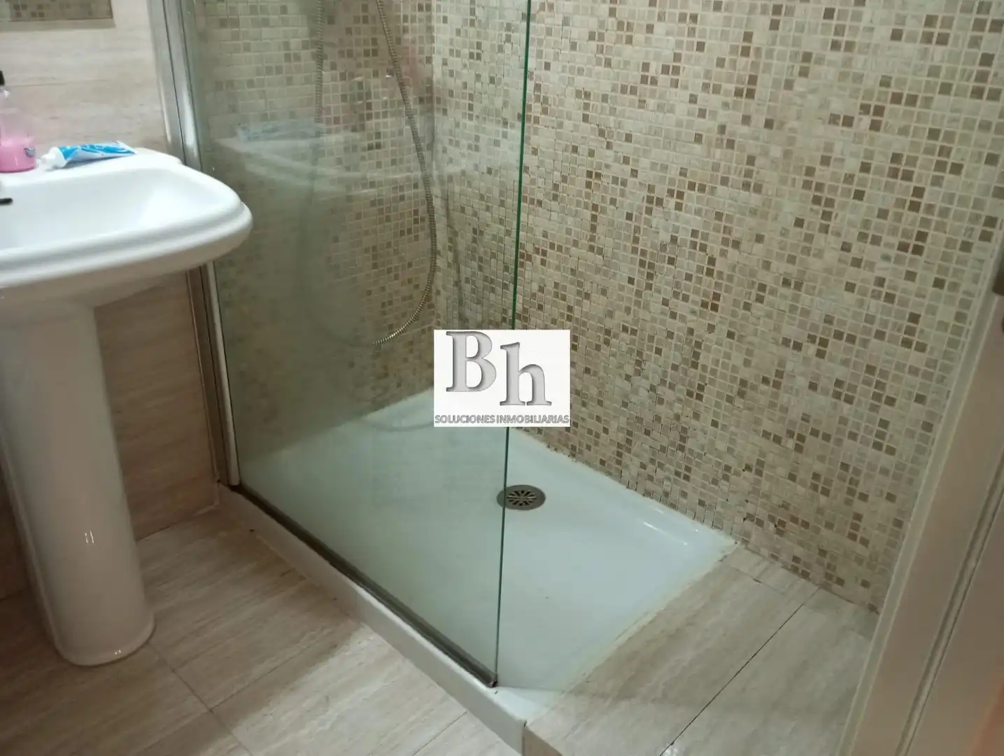 Bany de Pis en venda en Málaga amb Aire condicionat, Calefacció i Terrassa