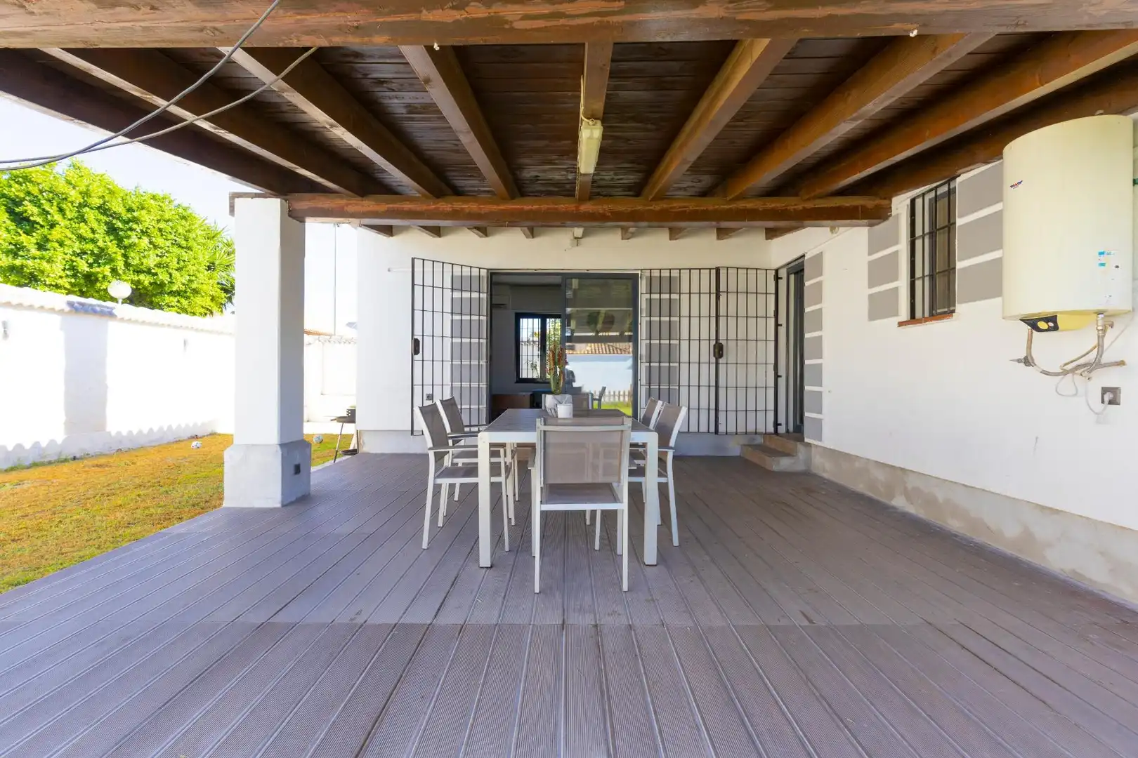 Terrassa de Casa o xalet en venda en Montequinto amb Aire condicionat, Calefacció i Jardí privat