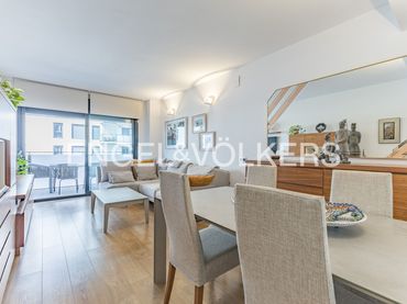 Piso con balcón en venta en Sants - Montjuïc