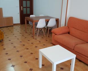 Sala d'estar de Pis en venda en  Huesca Capital amb Calefacció, Traster i Moblat