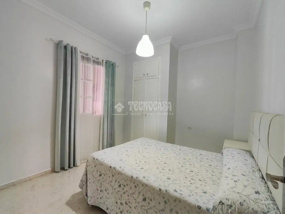 Dormitori de Casa o xalet en venda en Los Palacios y Villafranca amb Aire condicionat