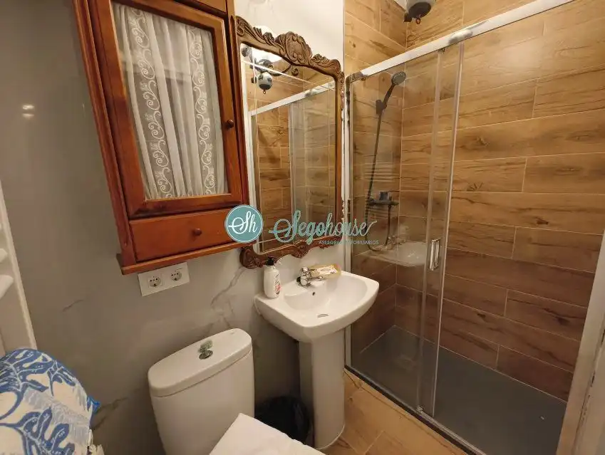 Baño de Casa o chalet de alquiler en Segovia con Calefacción y Amueblado