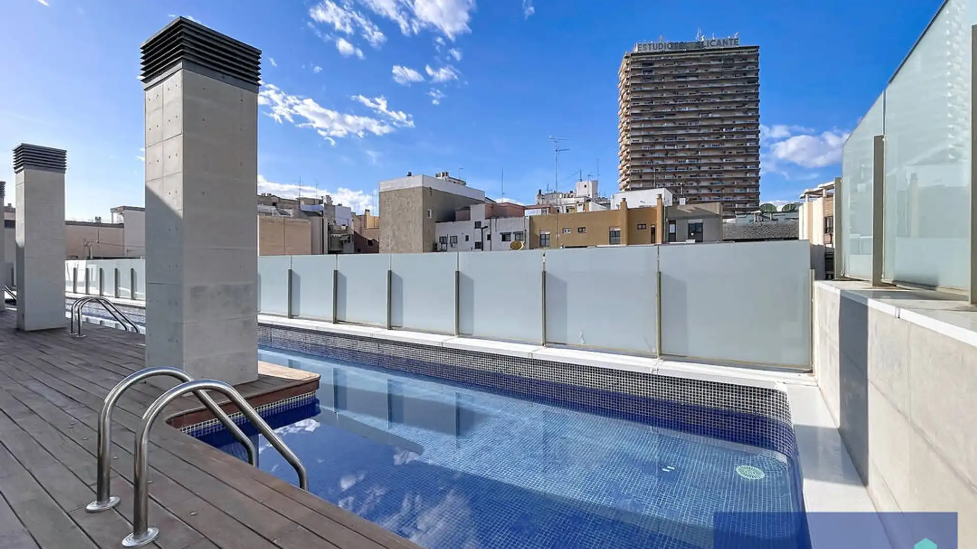 Wohnung zur Miete in Carrer París, Ensanche - Diputación