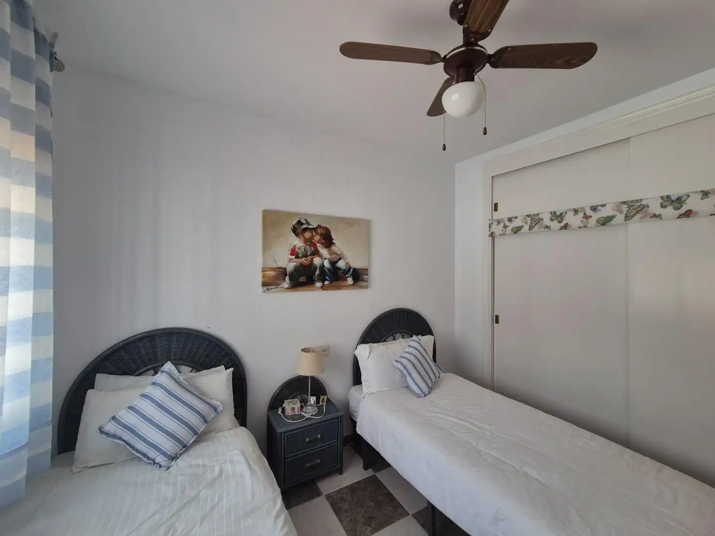 Habitación de Casa adosada en venta en Almuñécar con Terraza, Balcón y Piscina comunitaria
