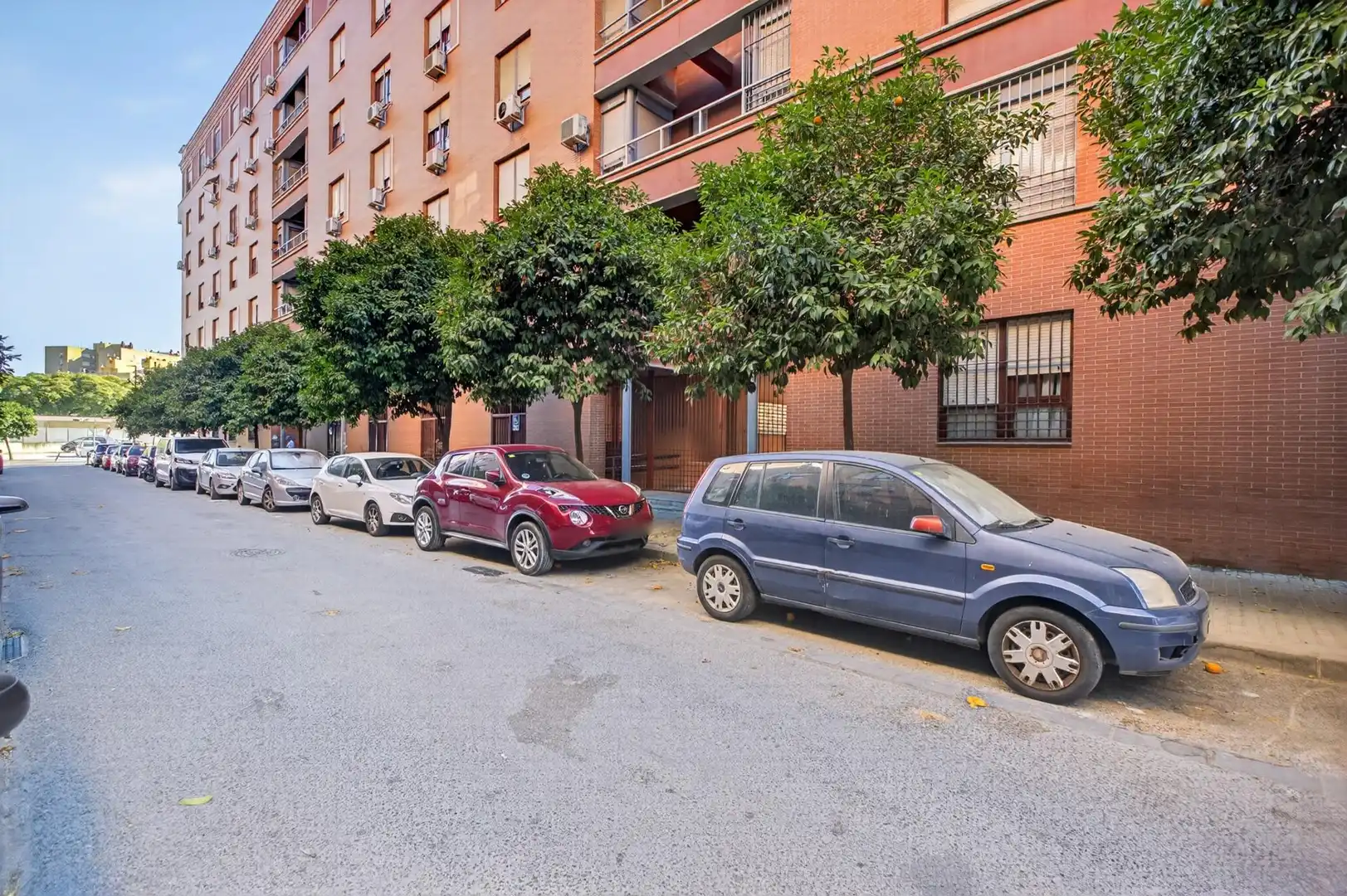 Vista exterior de Piso en venta en Sevilla con Aire acondicionado, Terraza y Piscina comunitaria