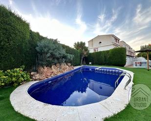 Piscina de Casa o xalet en venda en Alicante / Alacant amb Aire condicionat