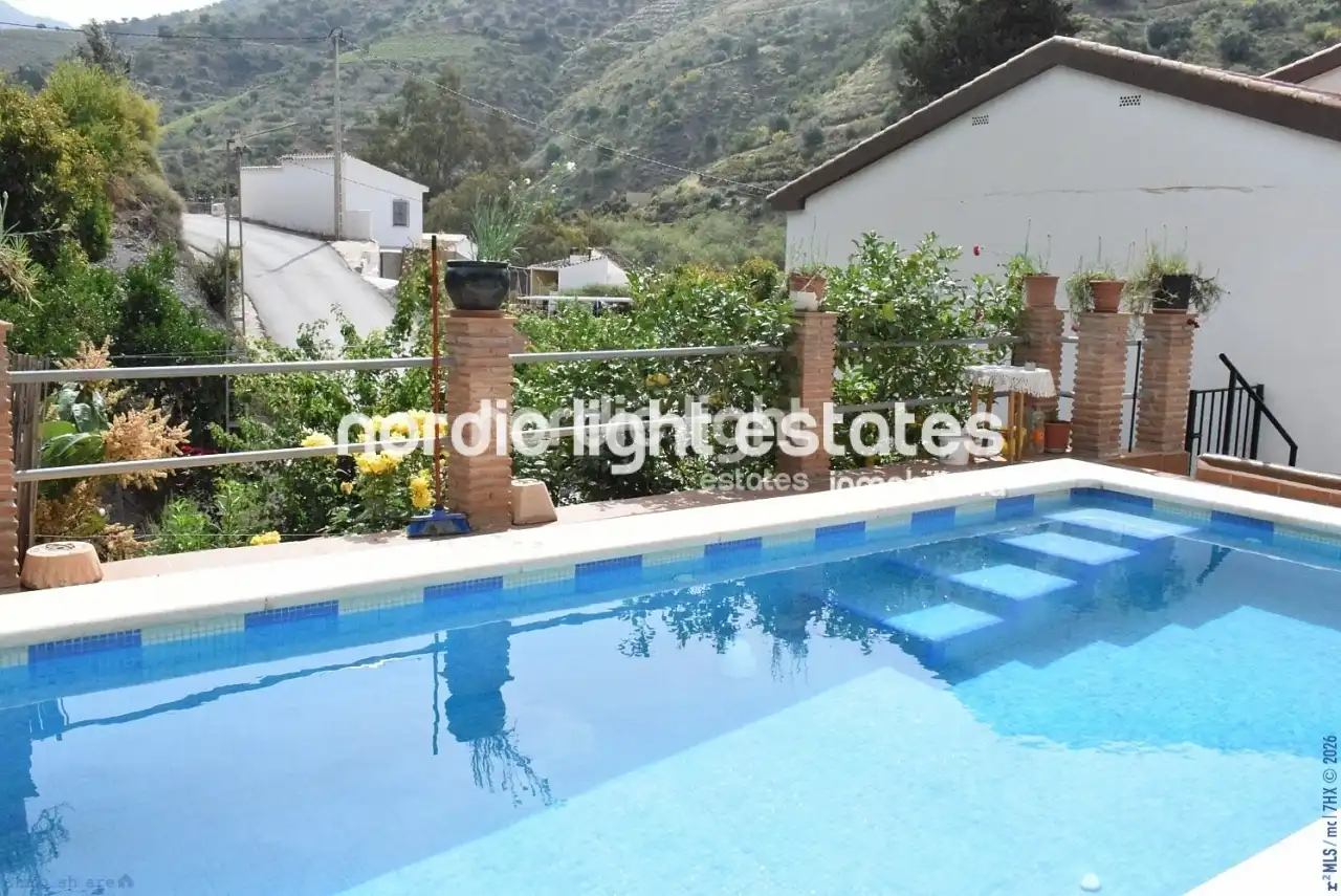 Haus mit Pool zum Verkauf in Canillas de Aceituno, imagen 2