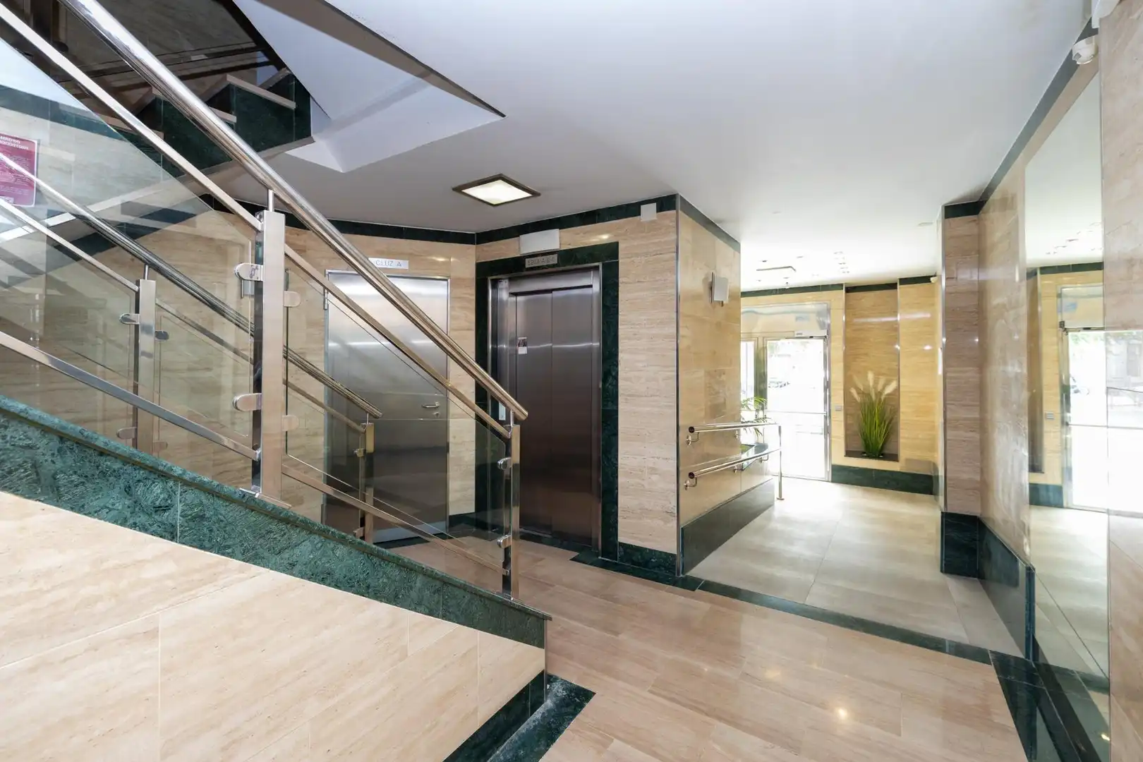 Piso en venta en Granada con Aire acondicionado, Calefacción y Terraza