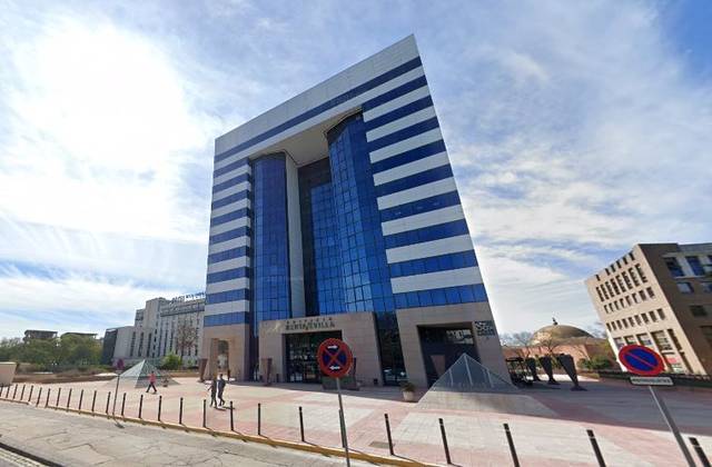 Oficina en Alquiler en Avenida de la Innovación, 9 en Parque Alcosa