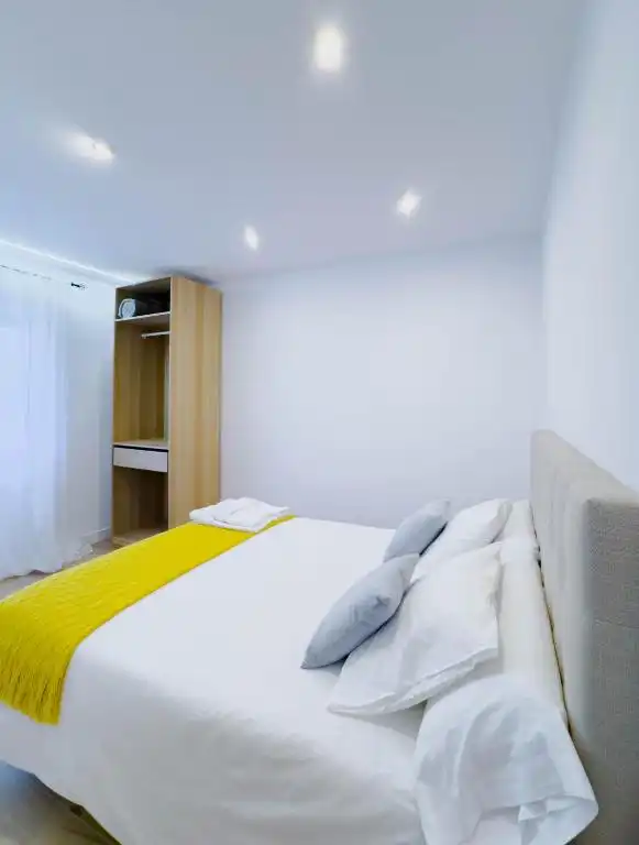 Schlafzimmer von Wohnung zur Miete in Centro