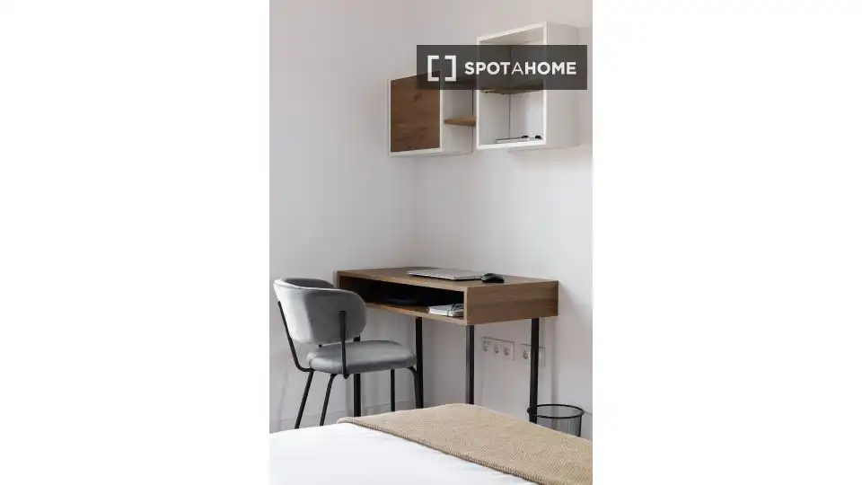 Bedroom of Flat for rent in Barcelona  with Air Conditioner, Heating and Furnished