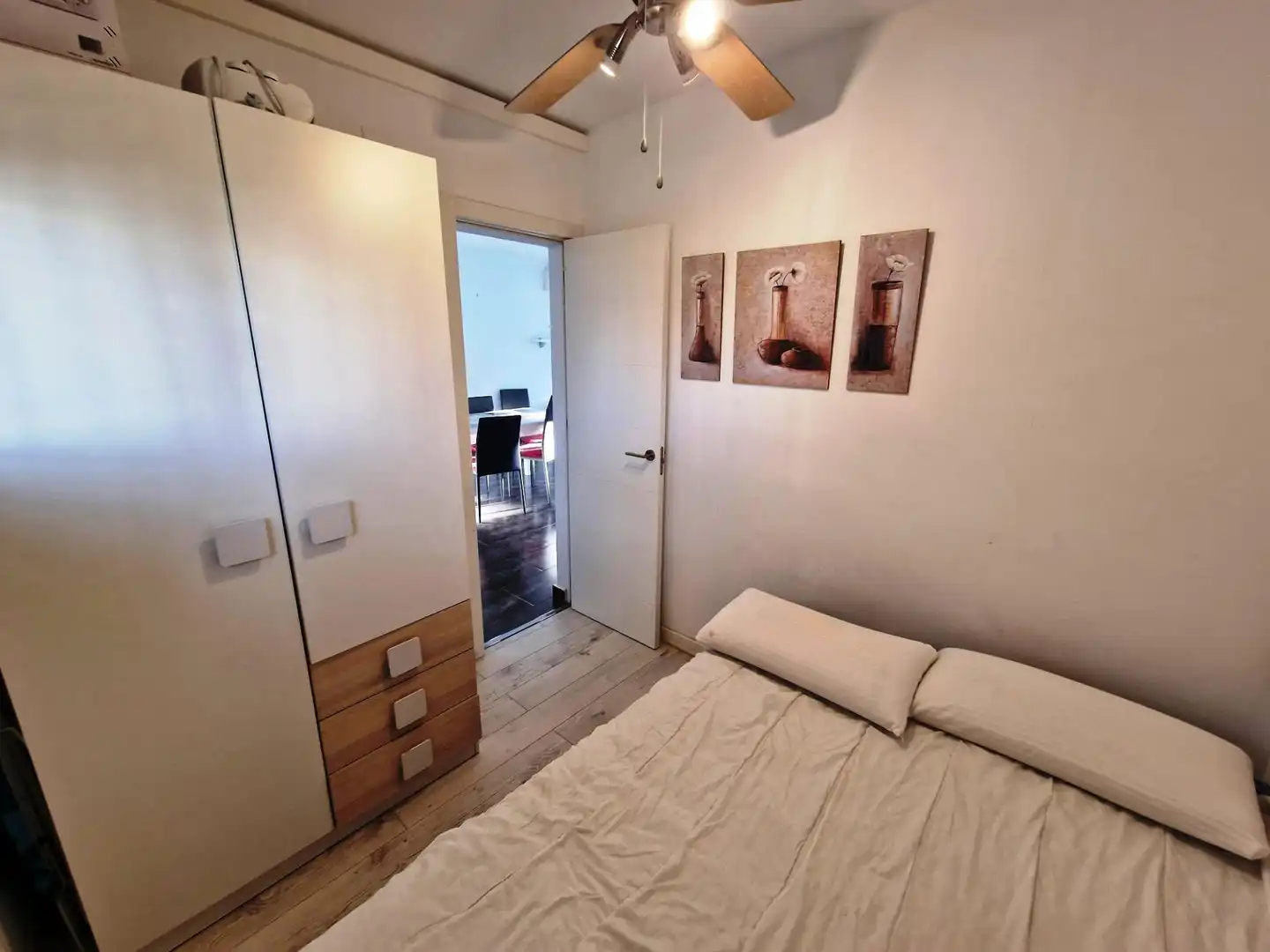 Dormitori de Apartament de lloguer en Cambrils amb Aire condicionat, Terrassa i Moblat