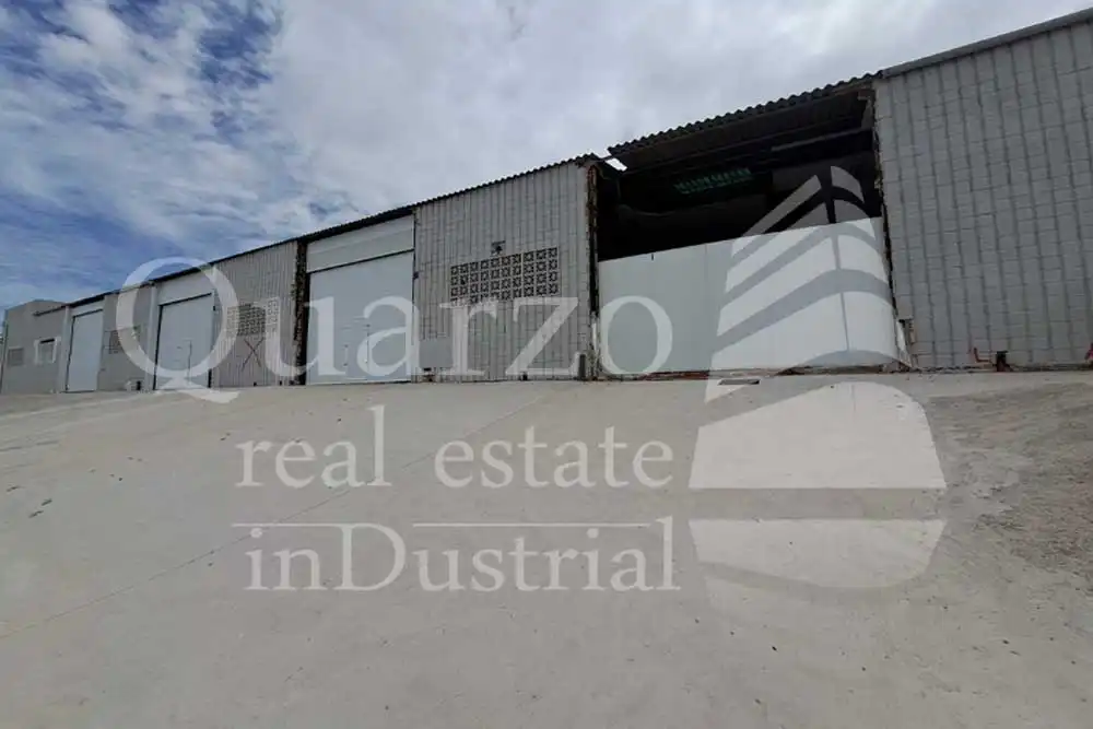 Nau industrial en venda a Ruta de la Plata
