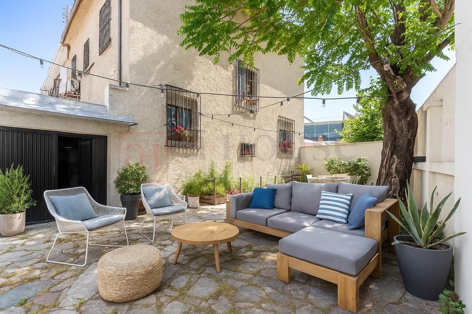 Terrace of House or chalet for sale in  Madrid Capital  with Air Conditioner, Heating and Private garden