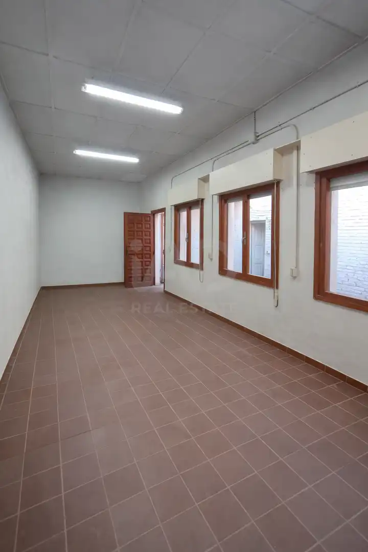 Casa adosada en venda en León Capital  amb Calefacció