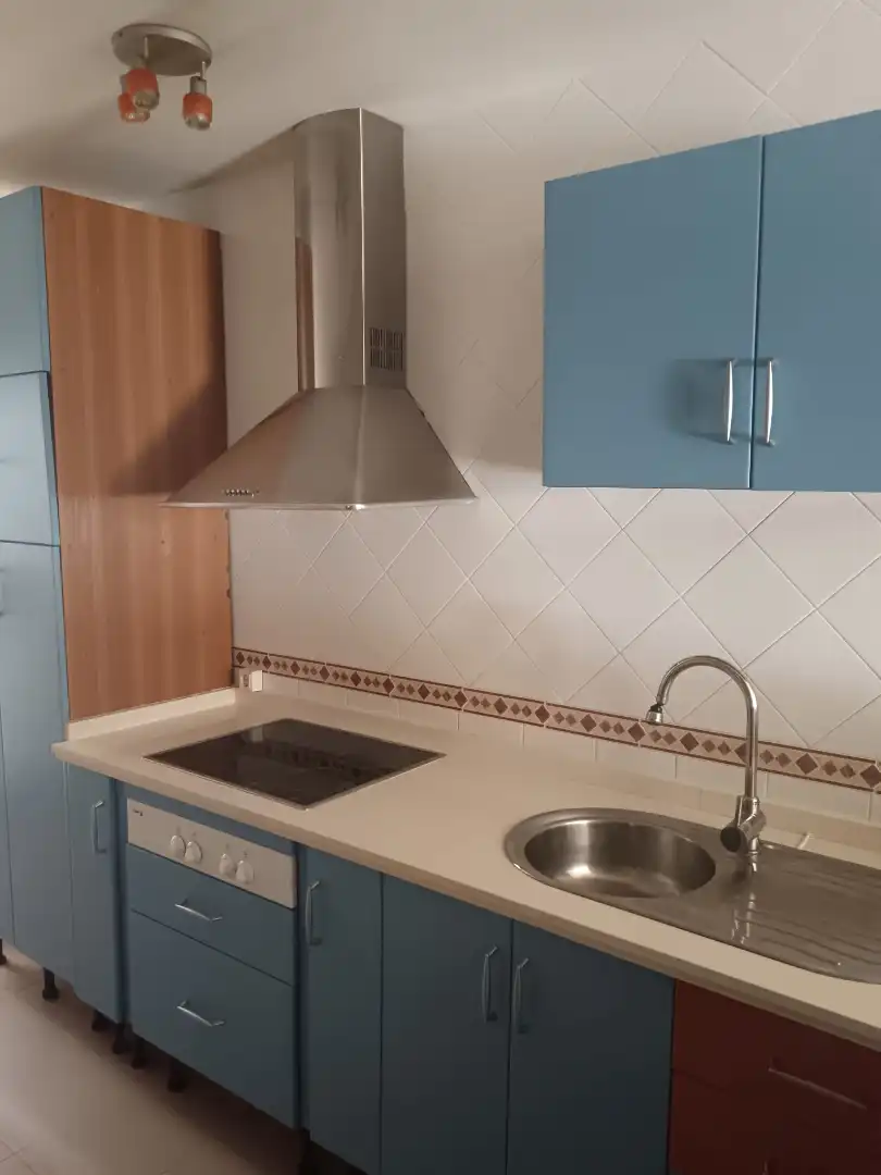 Cocina de Piso en venta en Sanlúcar la Mayor con Aire acondicionado, Calefacción y Terraza