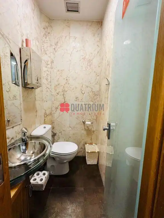 Bathroom of Commercial properties for sale in Santiago de Compostela   with Air Conditioner and Furnished