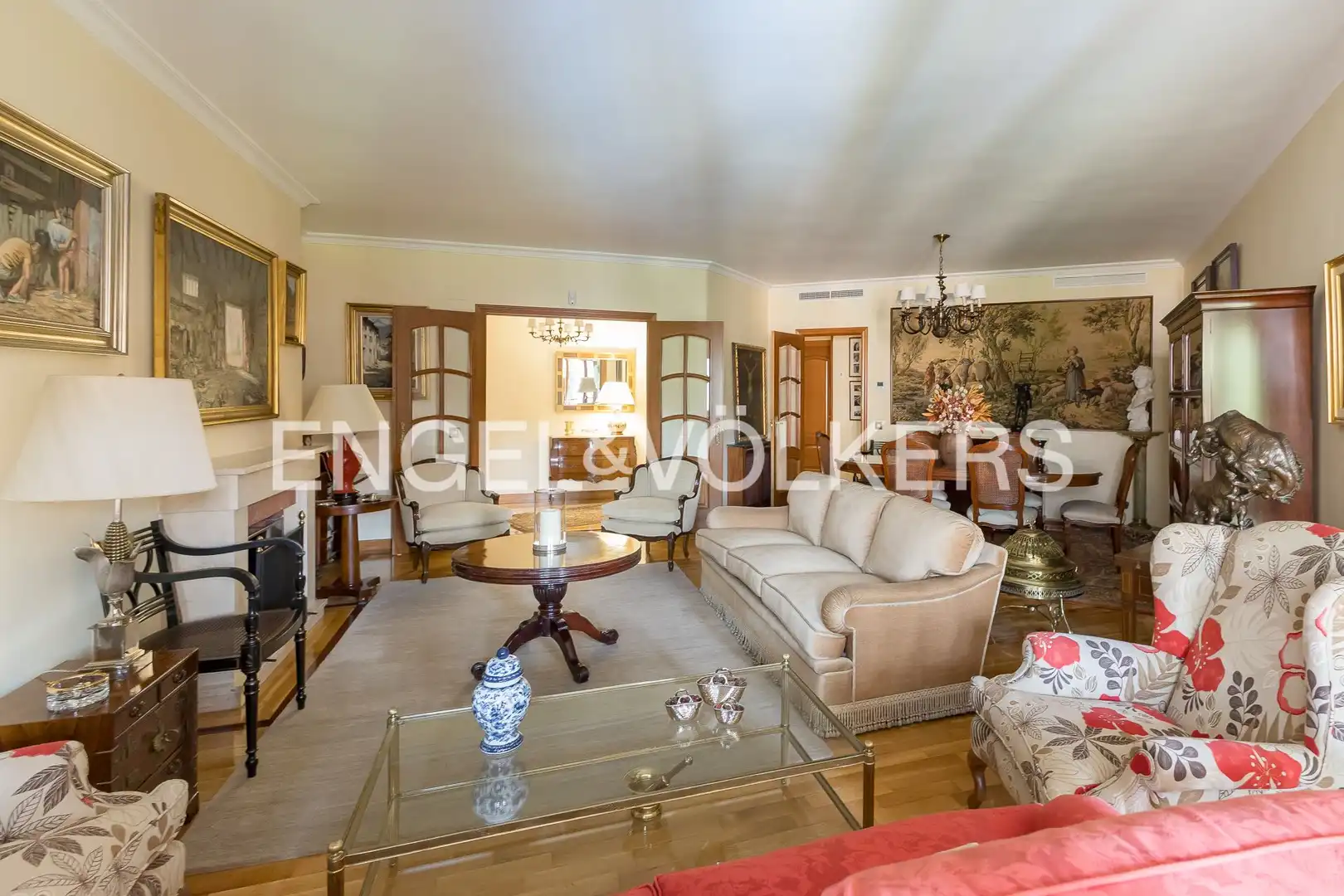 Sala d'estar de Pis de lloguer en Madrid amb Aire condicionat, Calefacció i Jardí privat