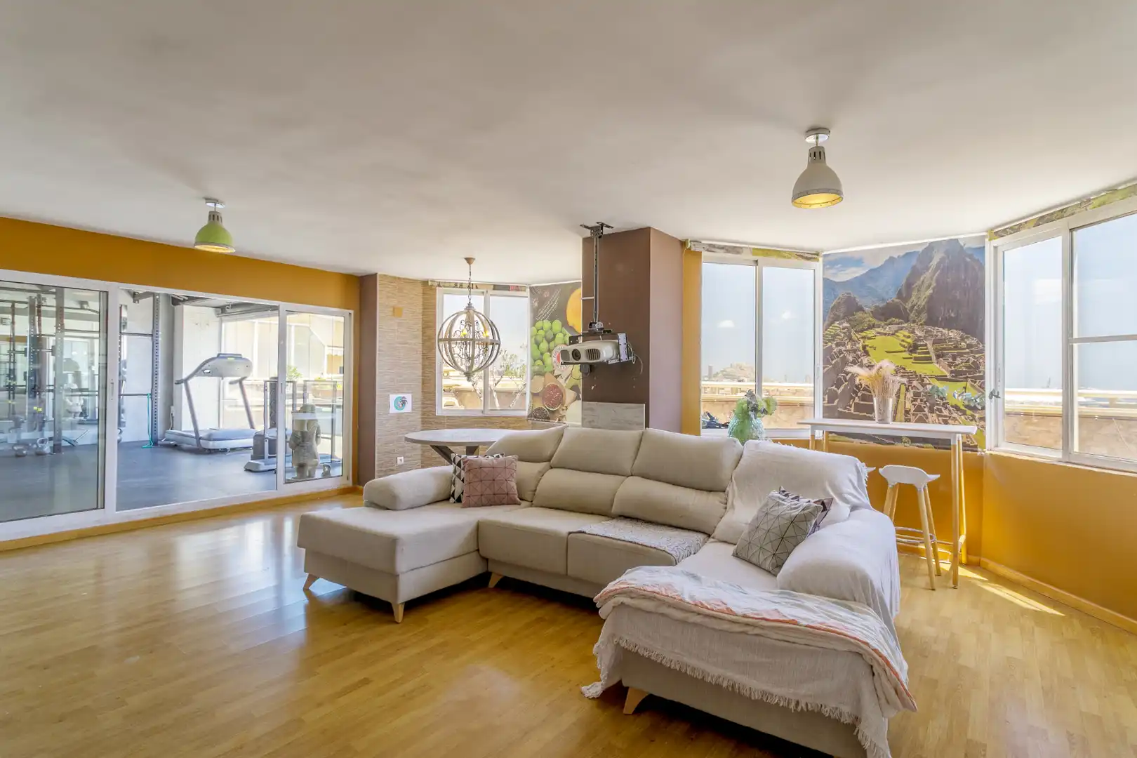 Sala d'estar de Àtic en venda en Alicante / Alacant amb Aire condicionat, Calefacció i Jardí privat