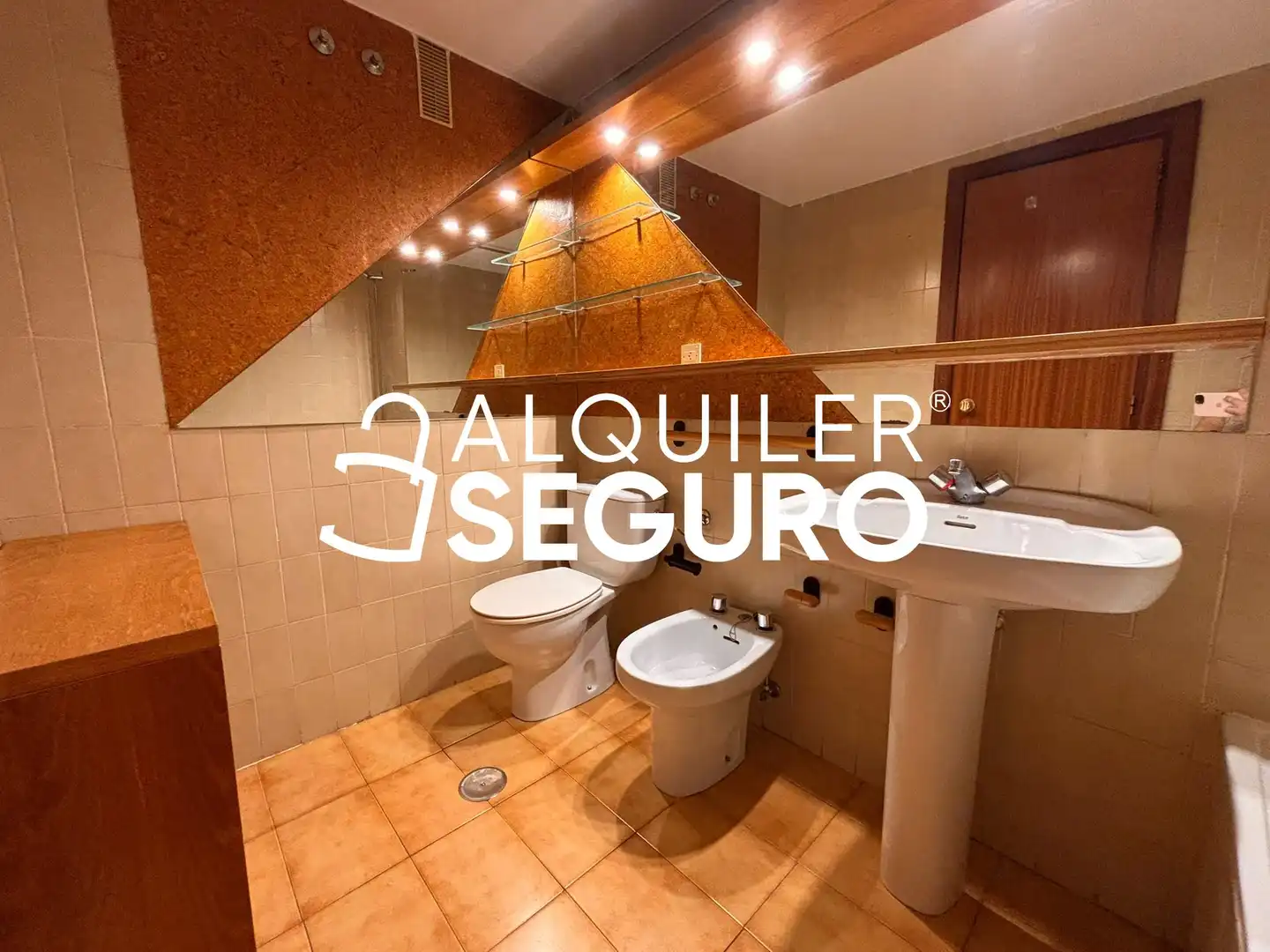 Bathroom of Flat for rent in Madrid  with Heating and Terrace