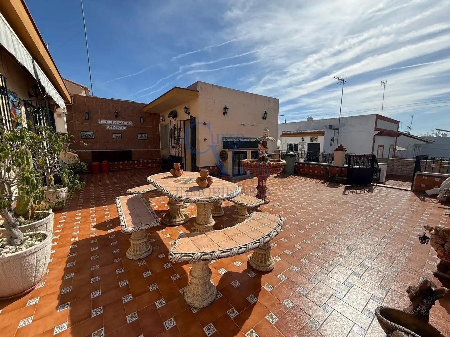 Terrassa de Casa o xalet en venda en Dos Hermanas amb Aire condicionat, Calefacció i Terrassa