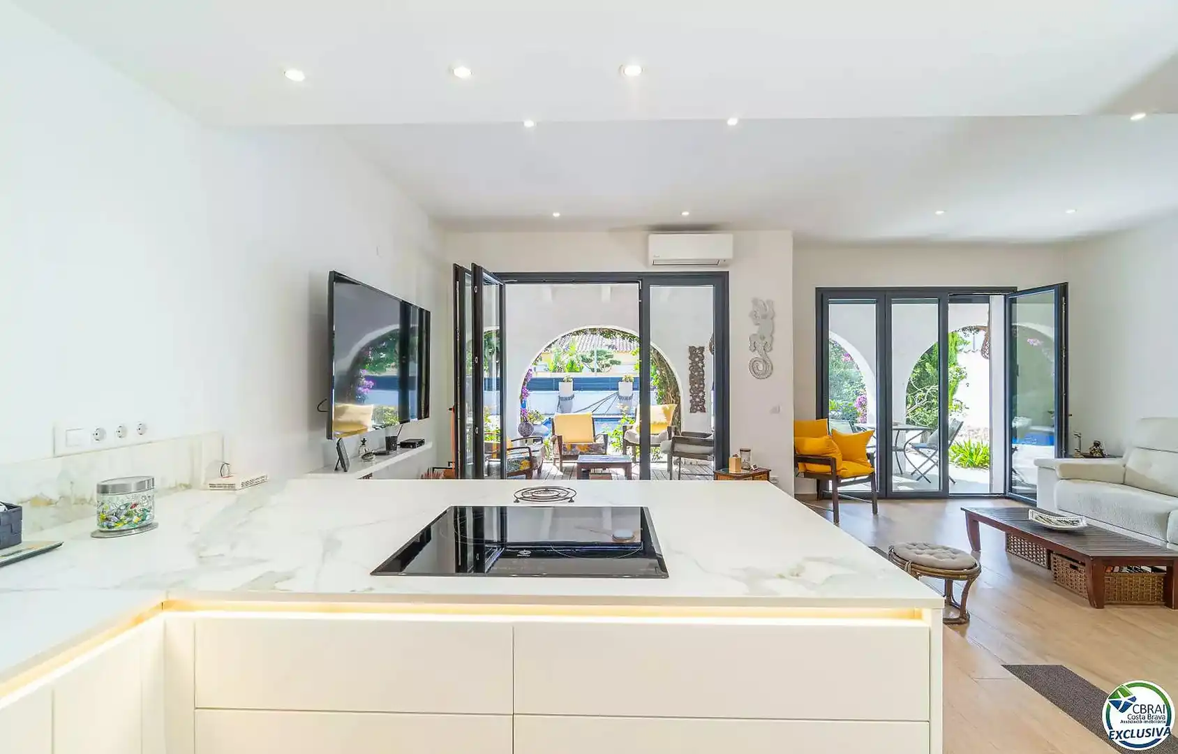 Casa con piscina en venta en Carrer Peni 153, imagen 7