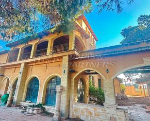 Außenansicht von Country house zum verkauf in Algorfa mit Terrasse