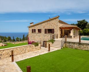 Vista exterior de Finca rústica en venda en Estellencs amb Aire condicionat i Piscina