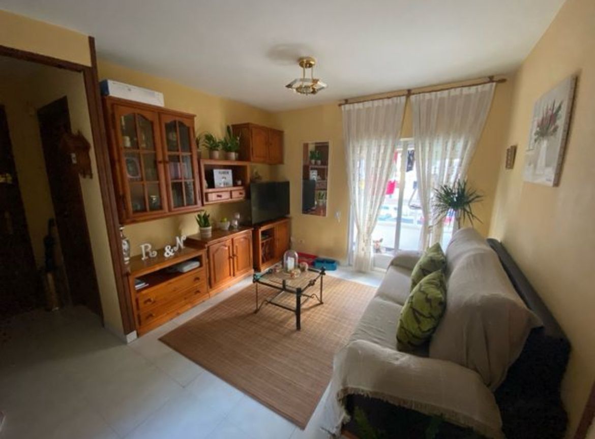 Sala d'estar de Pis de lloguer en Vilagarcía de Arousa amb Moblat