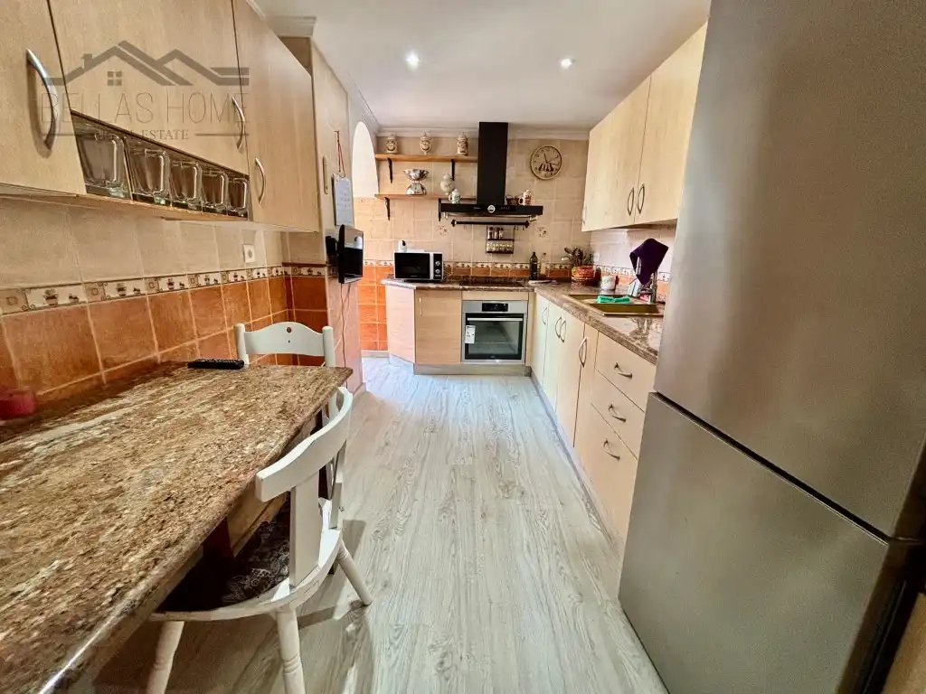 Cocina de Piso de alquiler en Estepona con Aire acondicionado, Terraza y Amueblado
