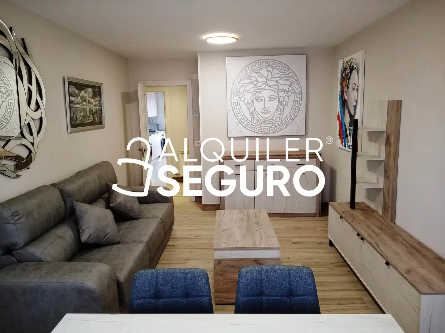 Sala d'estar de Pis de lloguer en Fuensaldaña amb Calefacció i Moblat