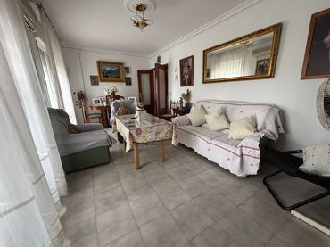 Piso con balcón en venta en Calle San Francisco 63