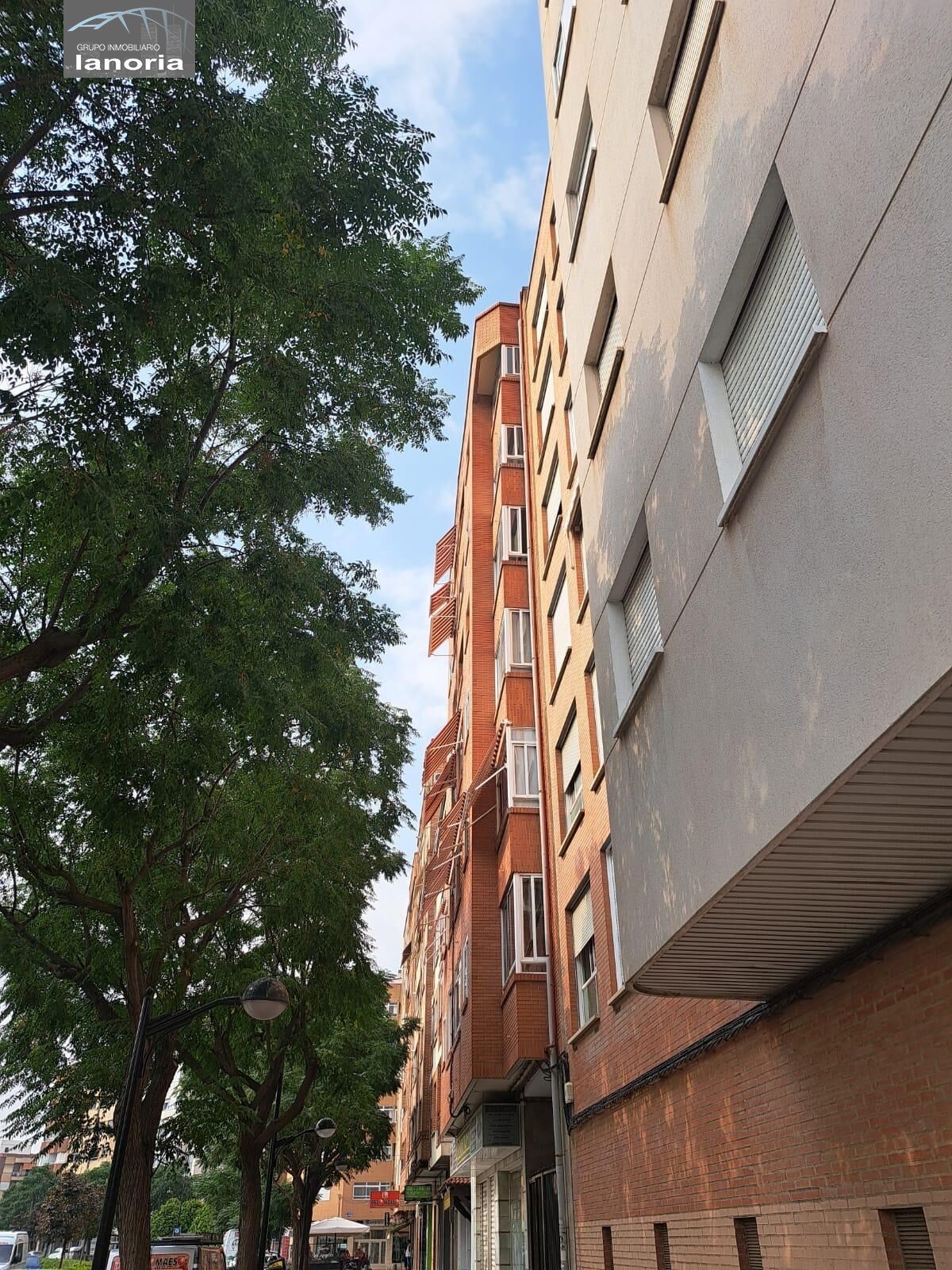 Vista exterior de Pis en venda en  Albacete Capital amb Calefacció, Traster i Balcó