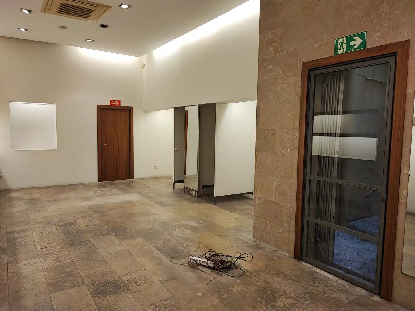 Local comercial en alquiler en Carrer del Governador González 20, imagen 11
