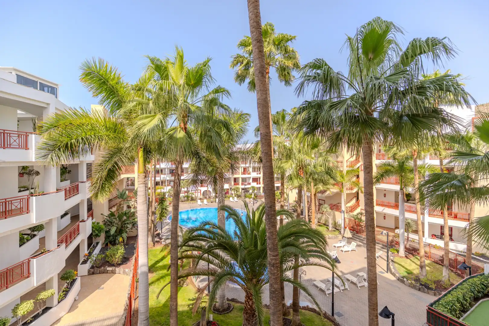 Vista exterior de Apartamento en venta en Arona con Aire acondicionado, Terraza y Amueblado