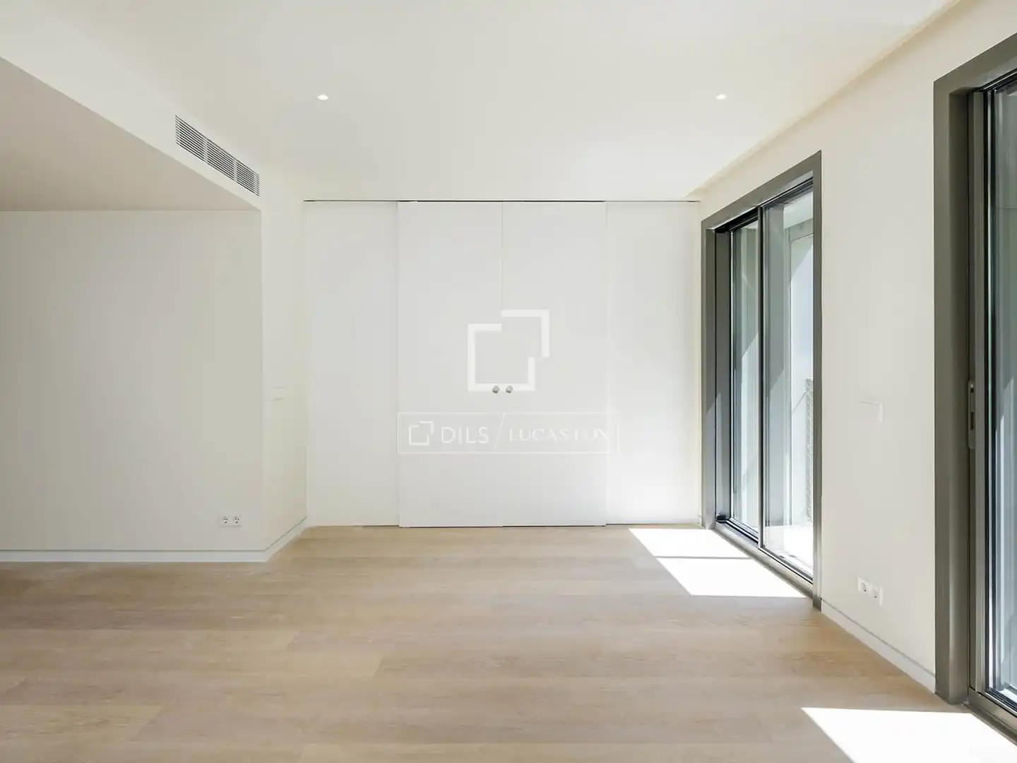 Habitación de Piso en venta en Barcelona con Aire acondicionado, Terraza y Piscina