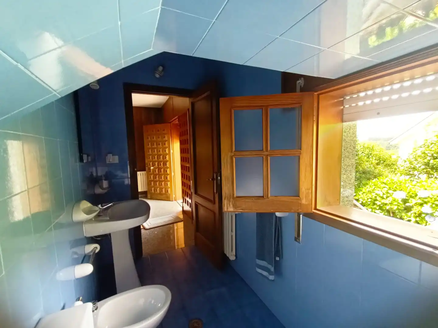 Baño de Casa o chalet de alquiler en A Guarda   con Calefacción, Jardín privado y Parquet