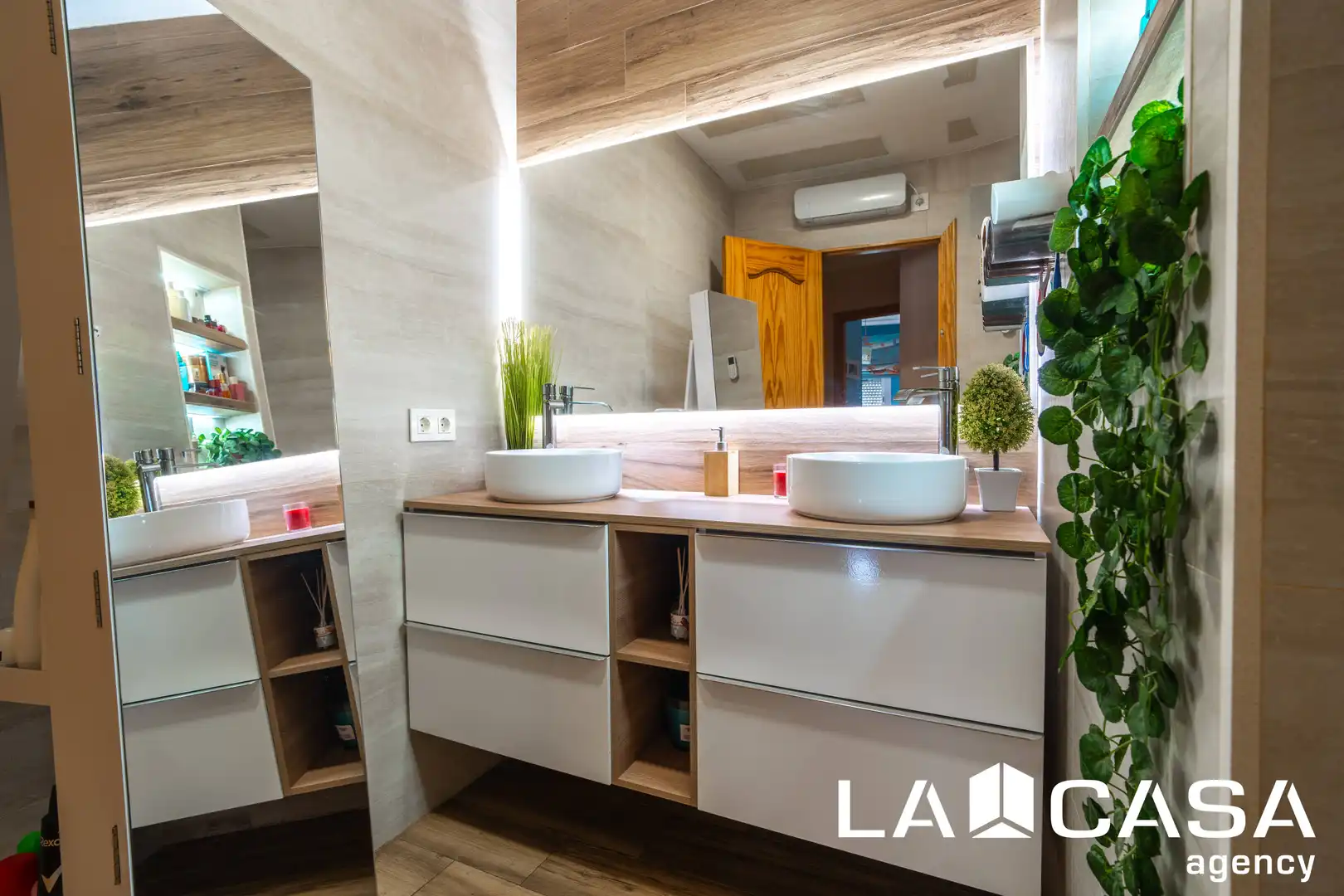 Baño de Piso en venta en Dos Hermanas con Trastero