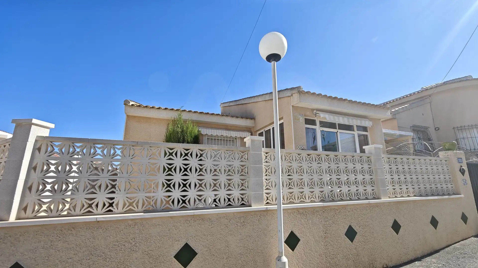 Vista exterior de Casa o chalet en venta en Rojales con Aire acondicionado y Piscina