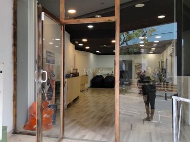 Locale commerciale in vendita a Urbanització Tremolencs 21