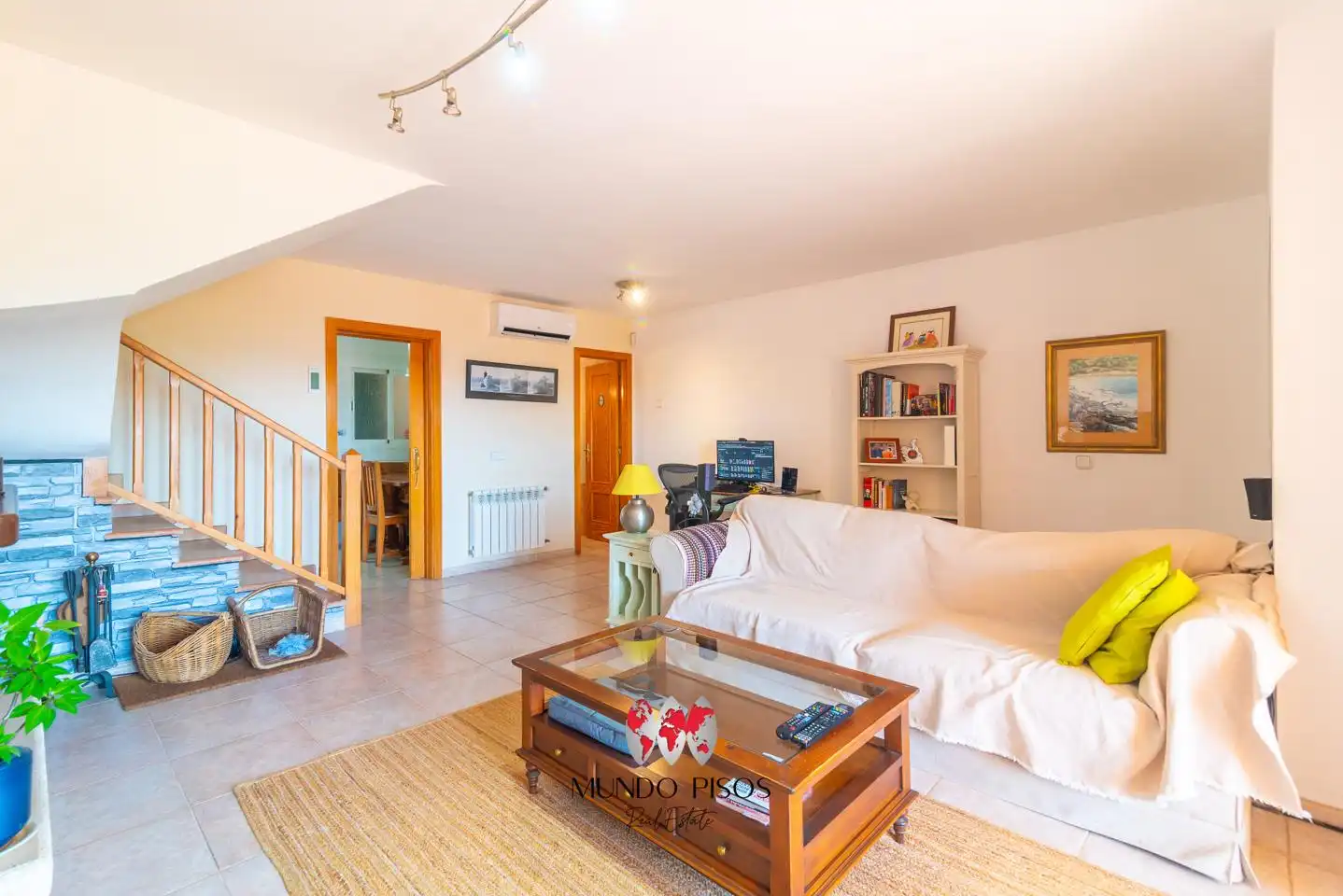 Sala de estar de Casa adosada en venta en Calvià con Aire acondicionado, Calefacción y Terraza