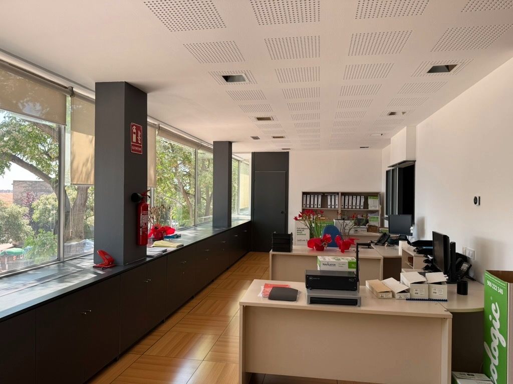 Office to rent in Sabadell  with Air Conditioner, Heating and Storage room