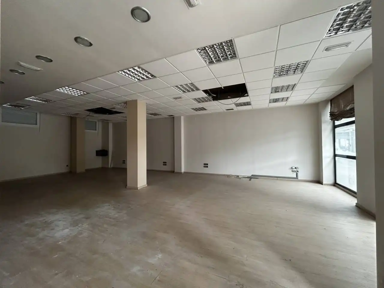 Business premises for sale in Plaza Jurista Cirilo Álvarez, imagen 11