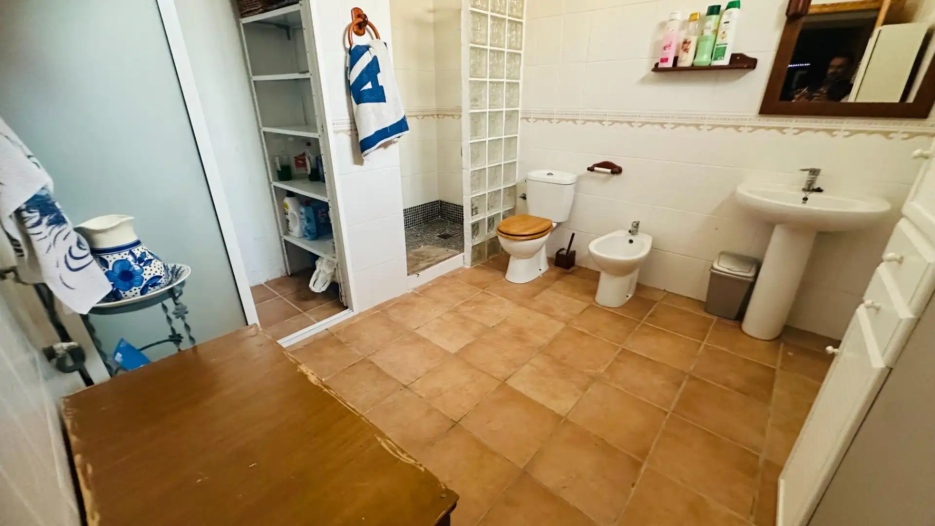 Bany de Casa o xalet en venda en Elche / Elx amb Jardí privat, Traster i Piscina