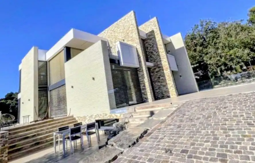 Maison avec piscine à vendre à Begues